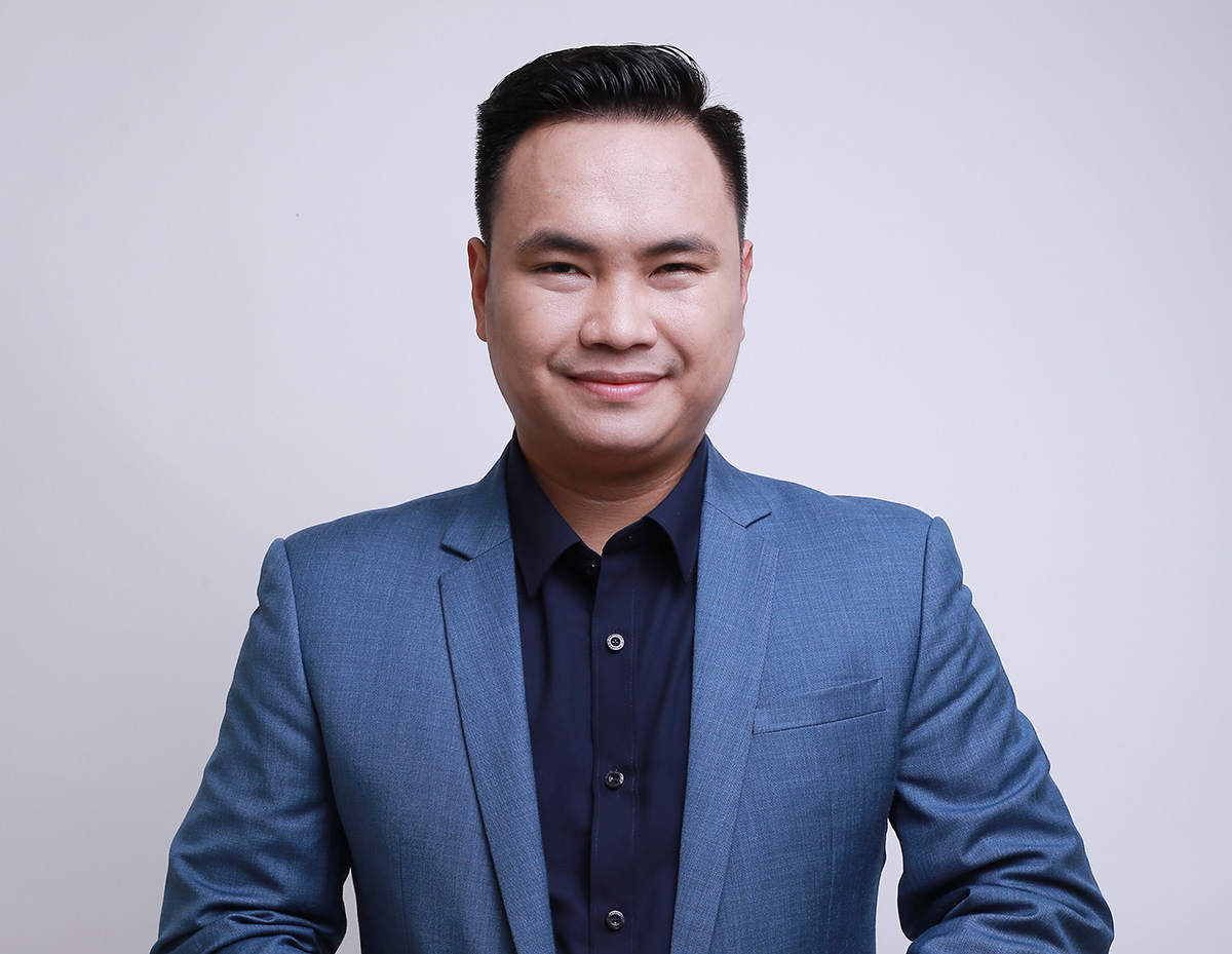 Chân dung Đặng Tú